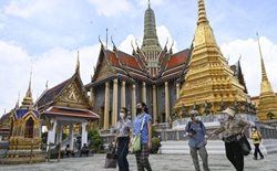 بازگشت گردشگران بین المللی به احیای اقتصاد تایلند کمک کرده است