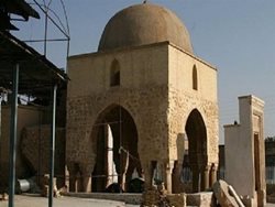 آرامگاه شیخ یوسف سروستانی یکی از جاهای دیدنی استان فارس است