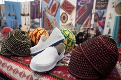 حمایت از هنرمندان صنایع دستی کردستان در اولویت قرار دارد