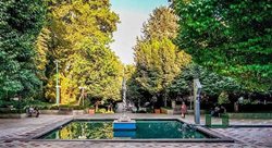 پارک نیاوران یکی از پارک های زیبای شهر تهران است