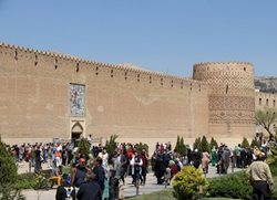 17 کمیته برای ارائه خدمات به مسافران نوروز 1402 در استان فارس تشکیل شد