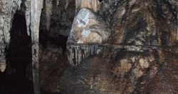 غار مظفر سهلک یکی از جاذبه های دیدنی استان فارس است