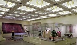 موزه ملی ملک در تهران میزبان بیش از 100 تخته فرش است