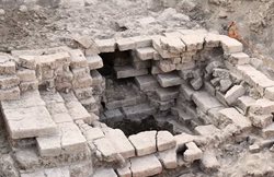 هجوم بی امان حفاران غیرمجاز به محوطه باستانی شمی در ایذه