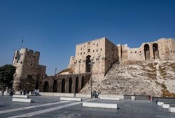 زلزله شدید در ترکیه به قلعه حلب خسارتهایی را وارد کرد