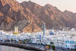 مهمترین دلیل افزایش ورود گردشگران به عمان چیست؟