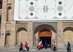 خرید بلیت برای گردشگران نوروزی از ورودی باب عالی کاخ گلستان آسان تر است