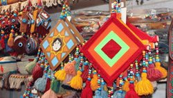 برپایی مستمر نمایشگاه صنایع دستی راهبردی برای توسعه گردشگری مازندران است