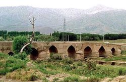 پل دوآب یکی از پل های دیدنی استان مرکزی به شمار می رود