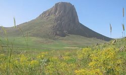 کوه طرغه یکی از کوه های دیدنی آذربایجان غربی است
