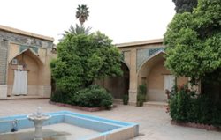 مدرسه منصوریه یکی از بناهای تاریخی شهر شیراز به شمار می رود