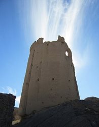 برج بابعبدان یکی از جاذبه های گردشگری استان کرمان به شمار می رود
