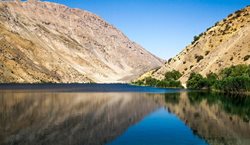 اعلام ممنوعیت ورود تورهای گردشگری به دریاچه گهر تا 20 خرداد
