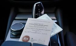 گواهینامه رانندگی بین المللی با 50 درصد تخفیف برای زوج های جوان صادر می شود