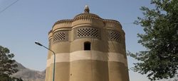 نگاهی به وضعیت برج کبوترخانه دانشگاه اصفهان