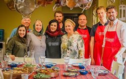 تولید محتوا به زبانهای بین المللی به برندسازی جهانی غذای ایرانی کمک می کند