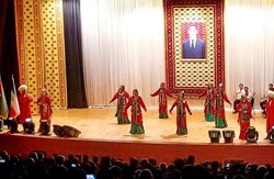 کنسرت آیینی دوستی ایران و ترکمنستان برگزار شد