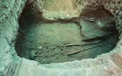 مستندات موجود درباره اسکلت بانوی یافت شده در تپه اشرف کامل است