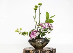 ایکه بانا یا هنر گل آرایی یکی از مشهورترین هنرهای ژاپنی است
