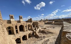 وجود قریب به 500 خانه و آب انبار وقفی بلااستفاده در بافت تاریخی یزد