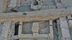 کشف بقایای یک معبد 2700 ساله که محرابش مملو از پیشکش بود