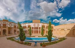 عمارت موسی خانی؛ بنایی با معماری خاص در شهر بابک