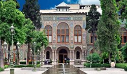 کاخ گلستان در تکیه دولت را برای ورود به این مجموعه تاریخی باز می کند