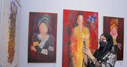 گردشگری هنری در ایران: بازدید از گالری ها و نمایشگاه های هنری