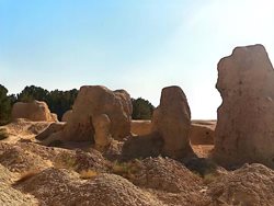 مرمت و حفاظت اضطراری قلعه بلاشگرد روستای لاسجرد شروع شد