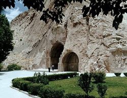 با شماری از معروف ترین جاهای دیدنی غرب ایران آشنا شویم