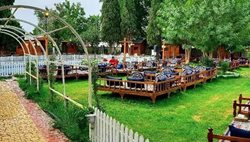 بهترین باغ رستورانهای اصفهان در تابستان 1404: راهنمایی برای تجربه ای دلنشین و خنک