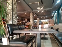 کافه رستوران هرما فردیس: راهنمای جامع منو، آدرس و امکانات برای یک تجربه دلنشین
