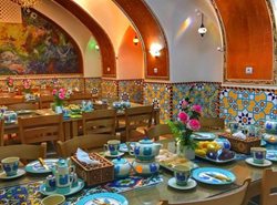 بهترین رستوران های سمنان 1404: راهنمایی کامل برای تجربه های بی نظیر غذایی