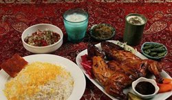 رستوران قجری؛ سفر به قلب آشپزی ایران باستان و رمزگشایی از معماری سنتی و منوی اعیانی