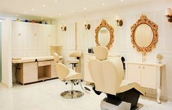 پرطرفدارترین آرایشگاه های زنانه تهرانپارس در مهر 1404: با این سالن ها بدرخش