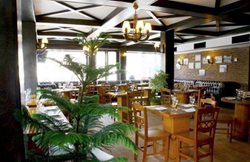 معرفی کامل 10 رستوران پرجستجوی ایران در گوگل، نیمه اول آبان 1404