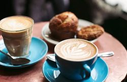 ارزان ترین کافه های گیشا (کوی نصر): لیست 10 پاتوق دانشجویی با منوی اقتصادی و باکیفیت در تهران