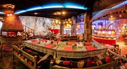 بهترین رستوران های اراک 1404: درخشش طعم ها در سفره ای زیبا