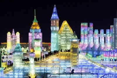 جشنواره-مجسمه-های-یخی-در-چین-206