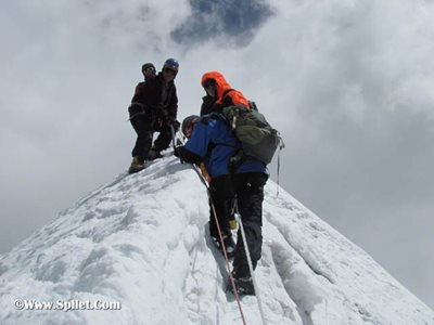 تور-صعود-قله-آیلندپیک-و-دیدار-از-کمپ-اصلی-اورست-3053