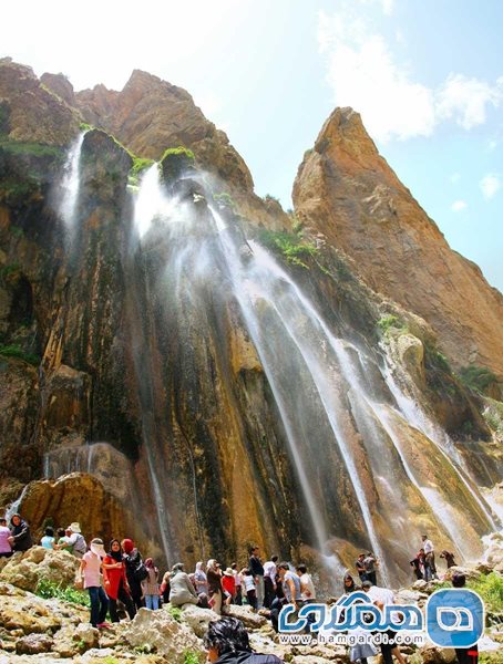 طبیعت گردی یک روزه آبشار شاهاندشت و قلعه ملک بهمن (05/01)