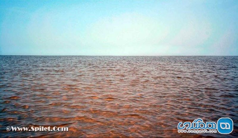 تور دریاچه نمک حوض سلطان ( آینه کویر)