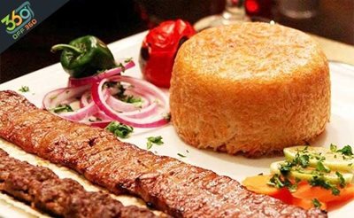 غذای اصیل ایرانی را در فضای سنتی رستوران تگرگ میل کنید