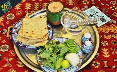 تهران-سرو-غذا-و-قلیان-در-یک-فضای-سنتی-و-رویایی-در-سرای-سنتی-محفل-در-کنار-عزیزانتان-79007