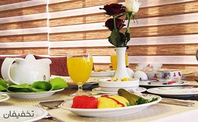 تهران-20-تخفیف-بوفه-صبحانه-رویایی-در-رستوران-هتل-پارسیان-اوین-96111