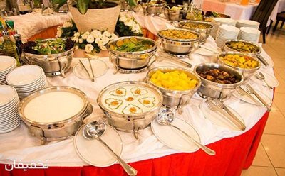 تهران-20-تخفیف-بوفه-ناهار-جمعه-رستوران-هتل-پارسیان-استقلال-98506