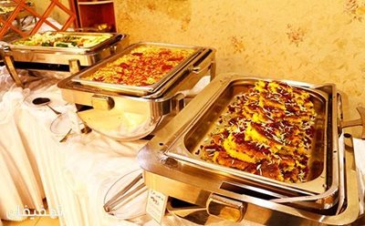 تهران-20-تخفیف-بوفه-ناهار-جمعه-رستوران-هتل-پارسیان-استقلال-98514