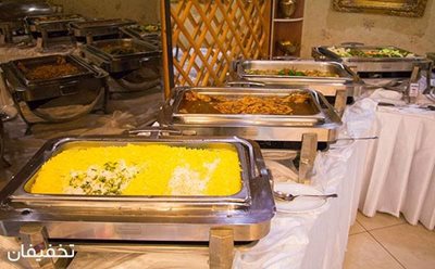 تهران-20-تخفیف-بوفه-ناهار-جمعه-رستوران-هتل-پارسیان-استقلال-98509