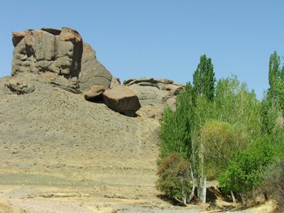 عنبران-پیکره-سنگی-بابا-داوود-عنبران-6581