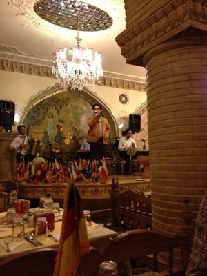 تهران-رستوران-سنتی-عالی-قاپو-44567